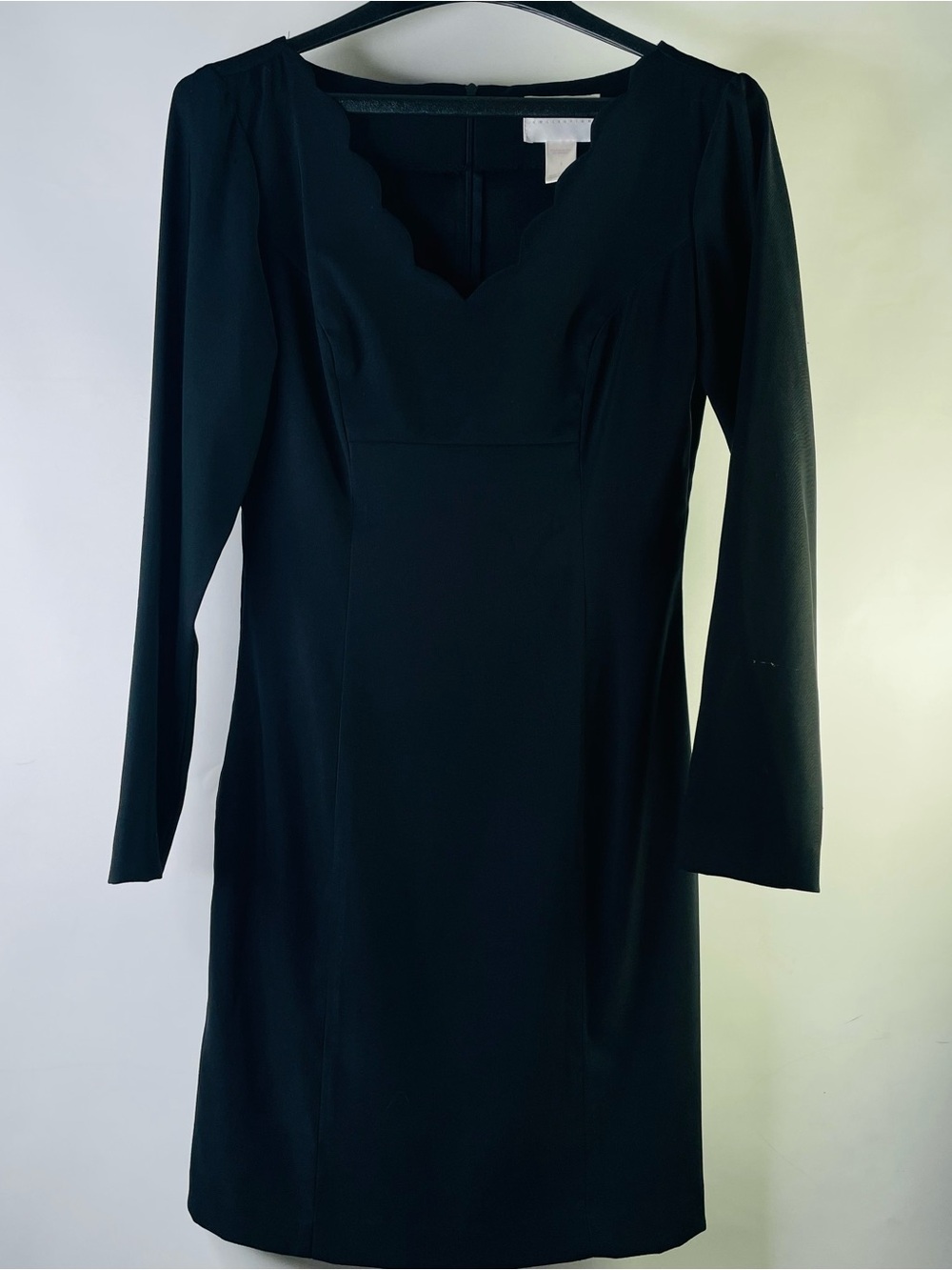 Hugo Buscati Black Long-Sleeve Scallop V-Neck Dress